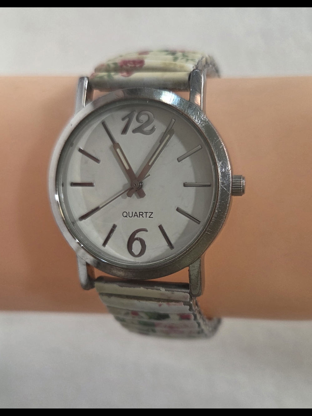 Women's Floral Strap Quartz Watch - White Dial